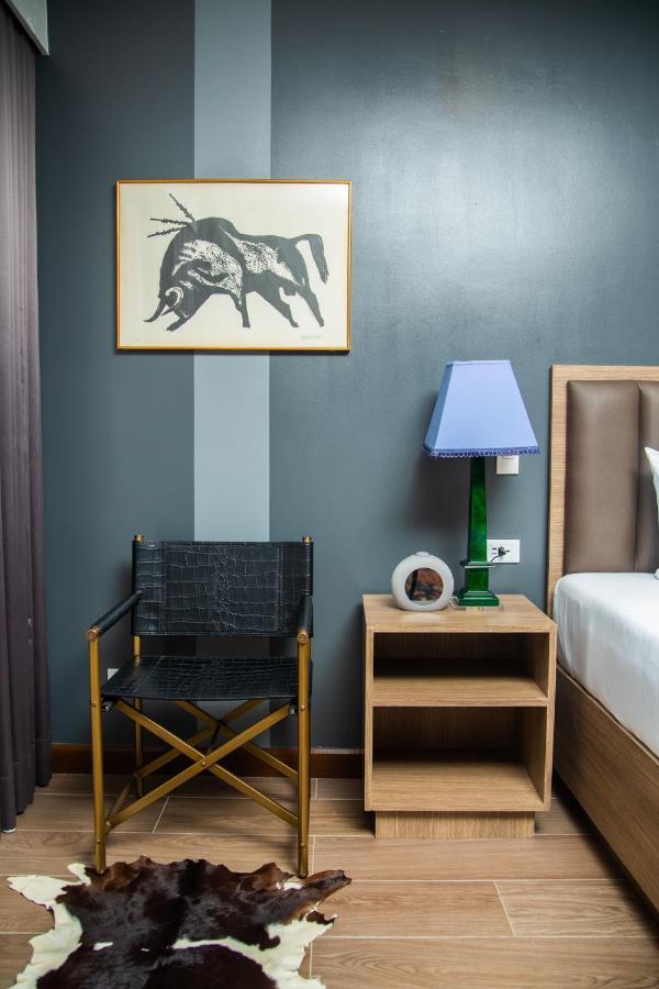 Unwnd Flats Hotel Makati City Buitenkant foto